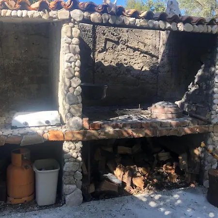 Cres Robinson Experience Cabană *
